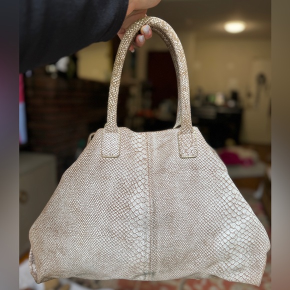 Liebskind Berlin snake embossed leather tote bag - Picture 2 of 13